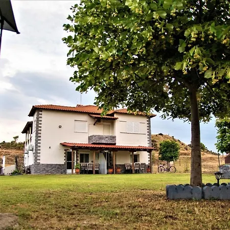 Lägenhet House Haratsi *